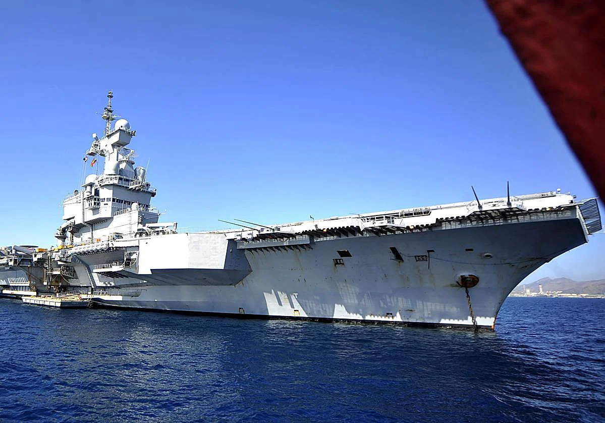 Suecia neutraliza un dron ruso que sobrevolaba el portaaviones francés 'Charles de Gaulle'