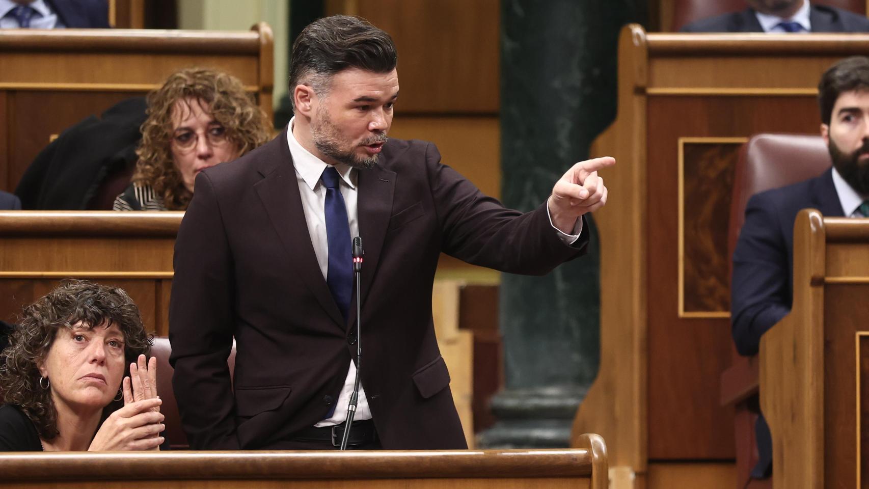 Rufián propone a Sánchez topar los precios de los alimentos: "A usted lo que le va a echar de la Moncloa es el coste de la vida"