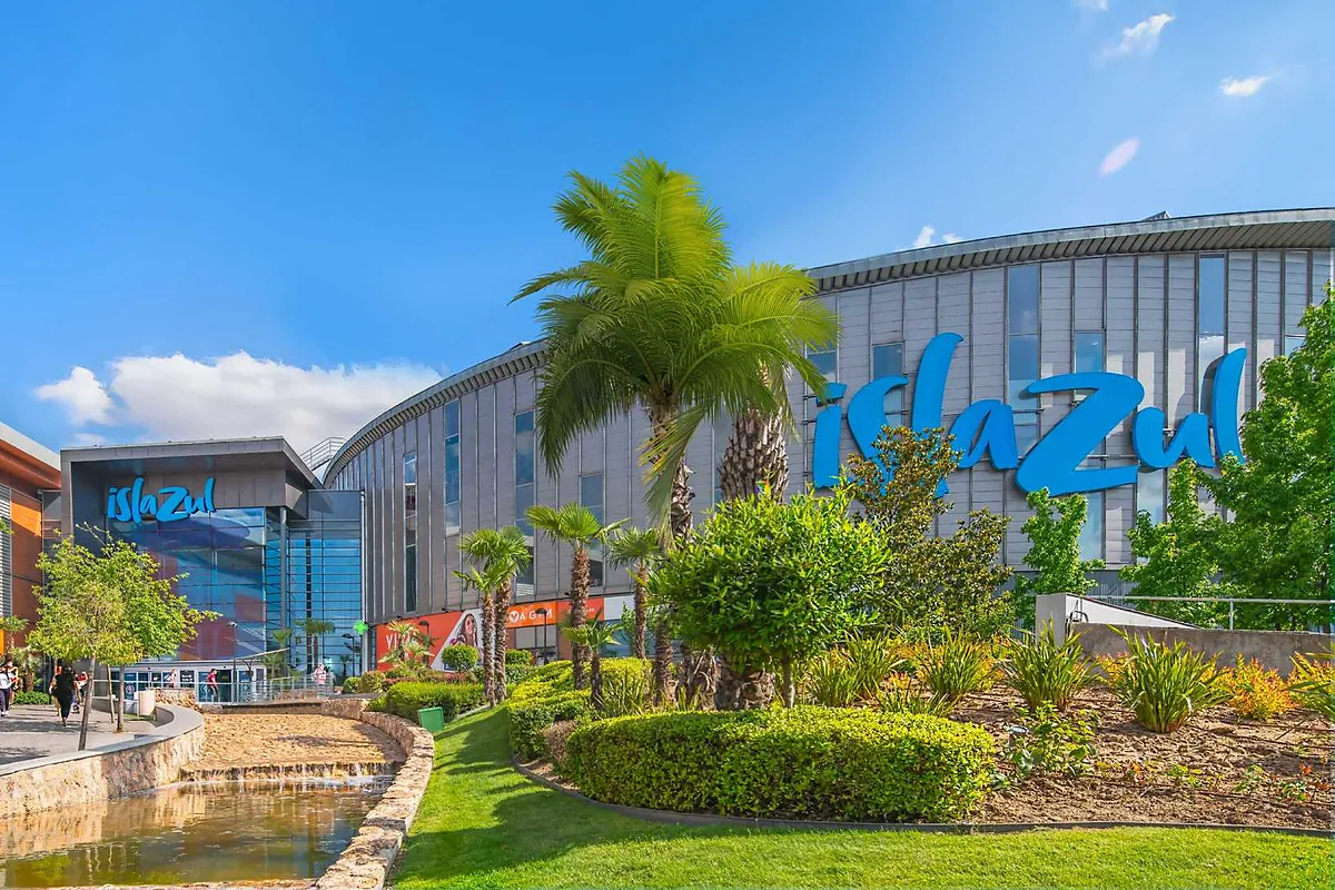 Castellana Properties compra el centro comercial Islazul por 340 millones