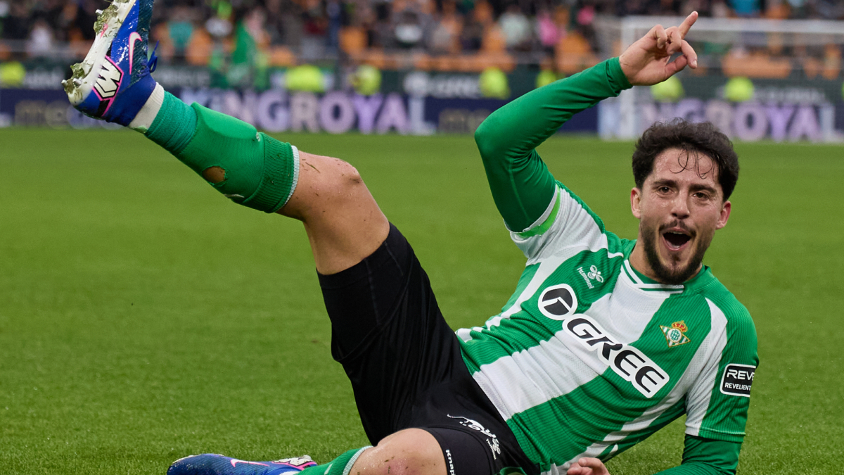 Fornals: "El derbi tiene pinta de final, quieras o no, porque así te lo hacen sentir por la calle"