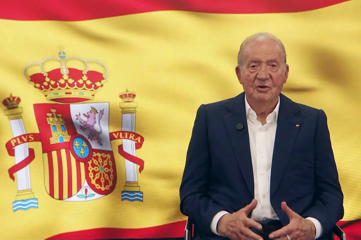 Zarzuela cree que el Rey emérito debería recuperar su residencia fiscal en España si quiere regresar