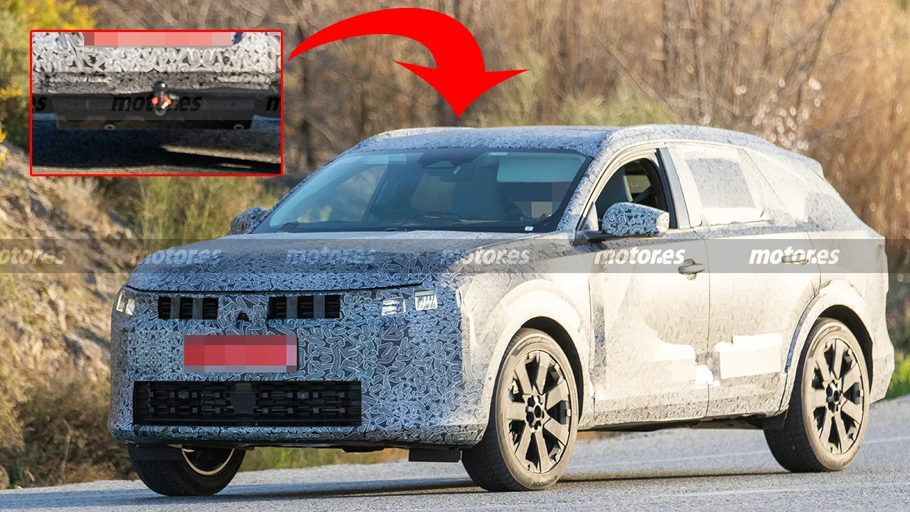 Dacia hará del nuevo Spacer un familiar imparable fuera del asfalto, estas espías confirman el peor temor de Skoda