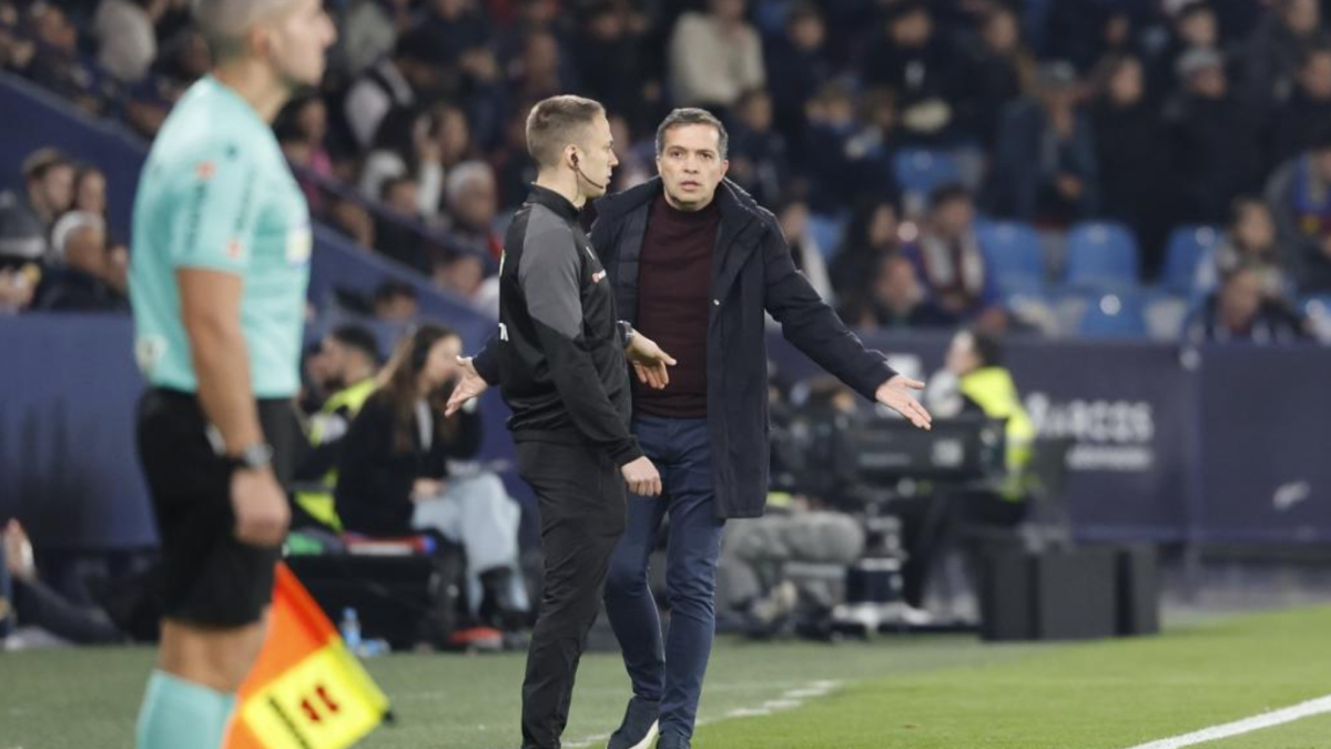 Luís Castro: "Yo, el staff y los jugadores vamos a dar la vida por el club"