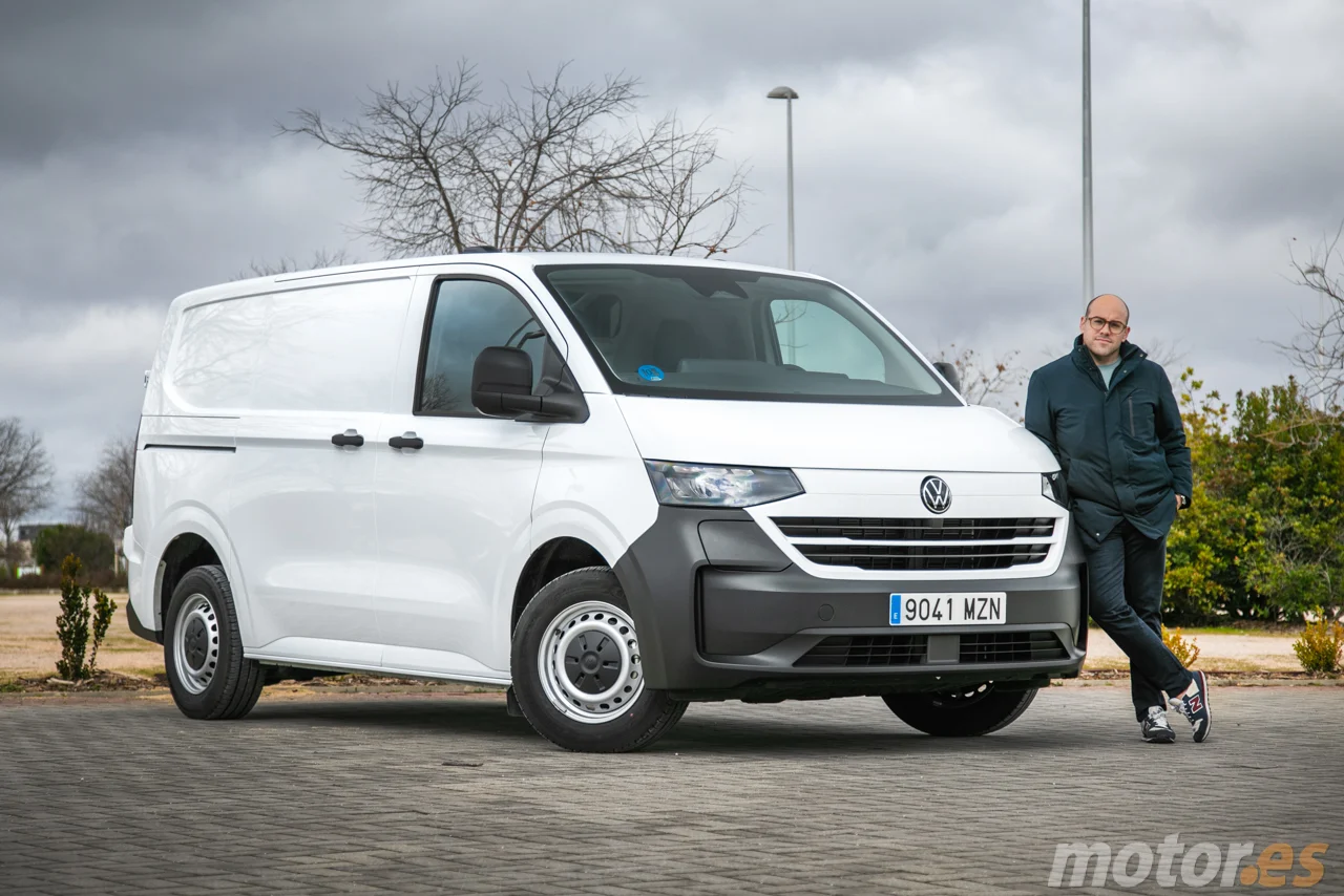 Esta furgoneta eléctrica promete redefinir los repartos diarios, la he probado y te cuento cuál ha sido mi experiencia