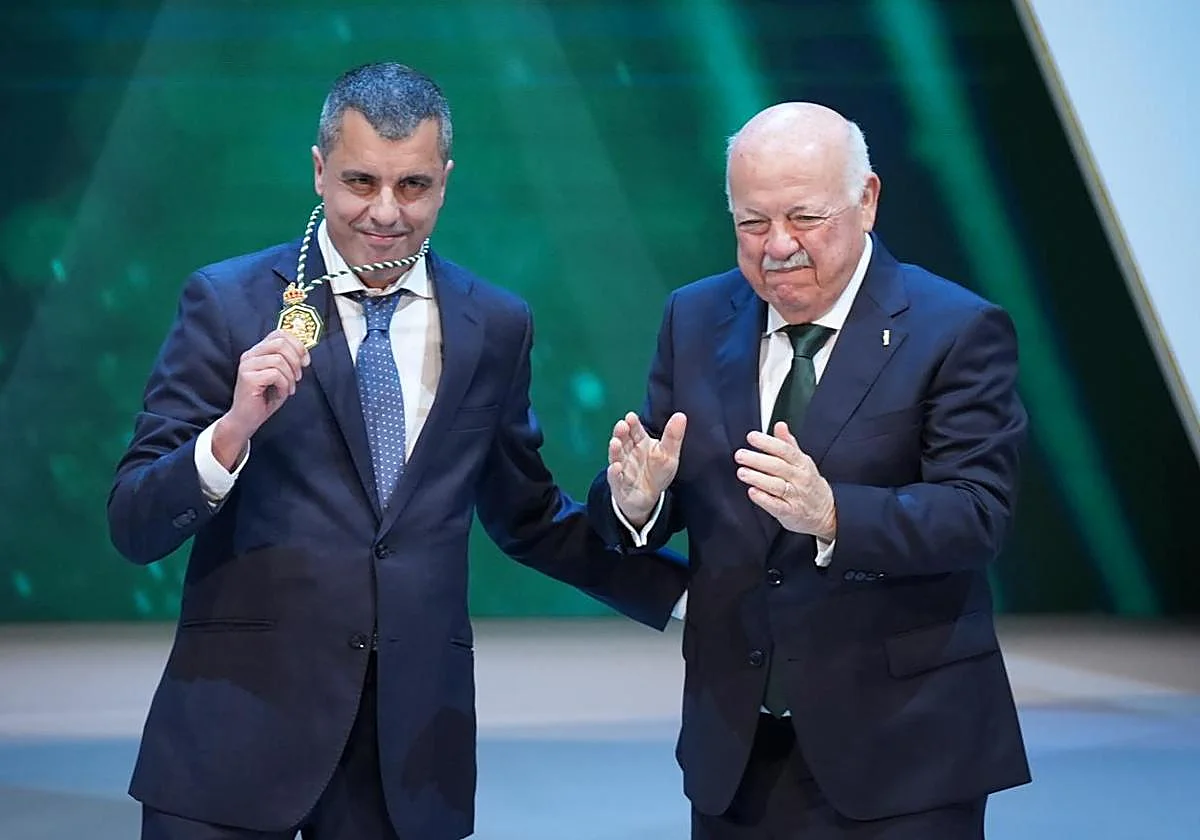 Bernardo Quintero, Medalla de Andalucía de las Humanidades y las Letras: «Soñar a lo grande no significa dejar nuestra casa»