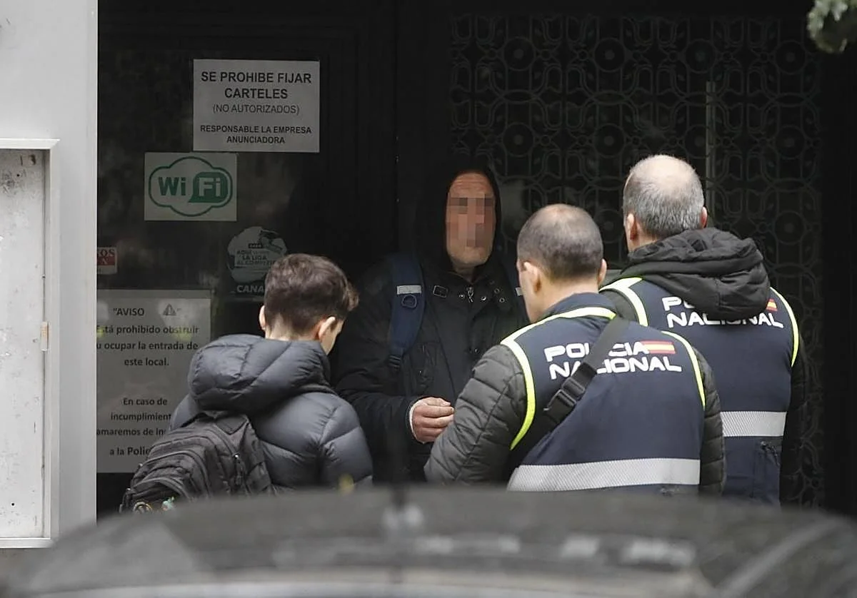 El detenido por el crimen del 'sintecho' en Gijón durmió junto al cadáver y huyó cuando dos vecinas hallaron el cuerpo