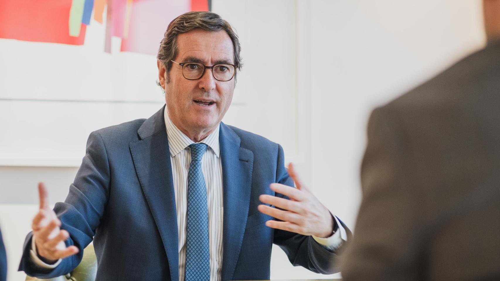 Garamendi: "Si el diálogo social es 'o lo tomas o lo dejas', lo que queda es una dictadura, lo público ha invadido lo privado"