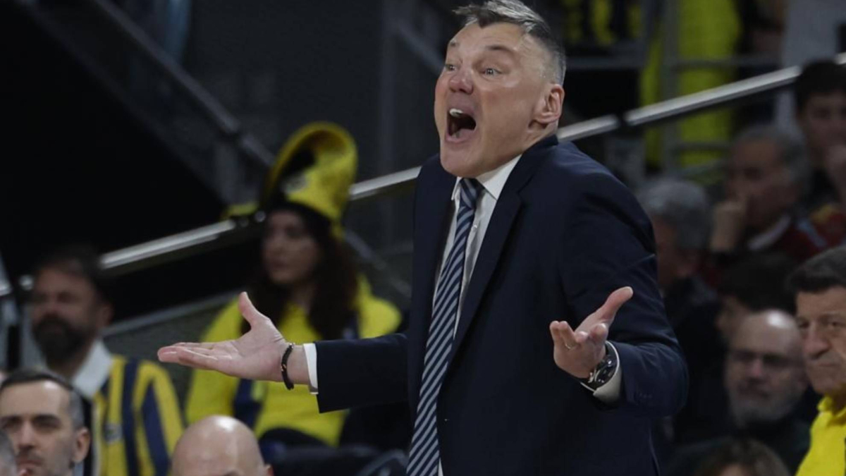 Jasikevicius y varios jugadores, atrapados en Emiratos Árabes