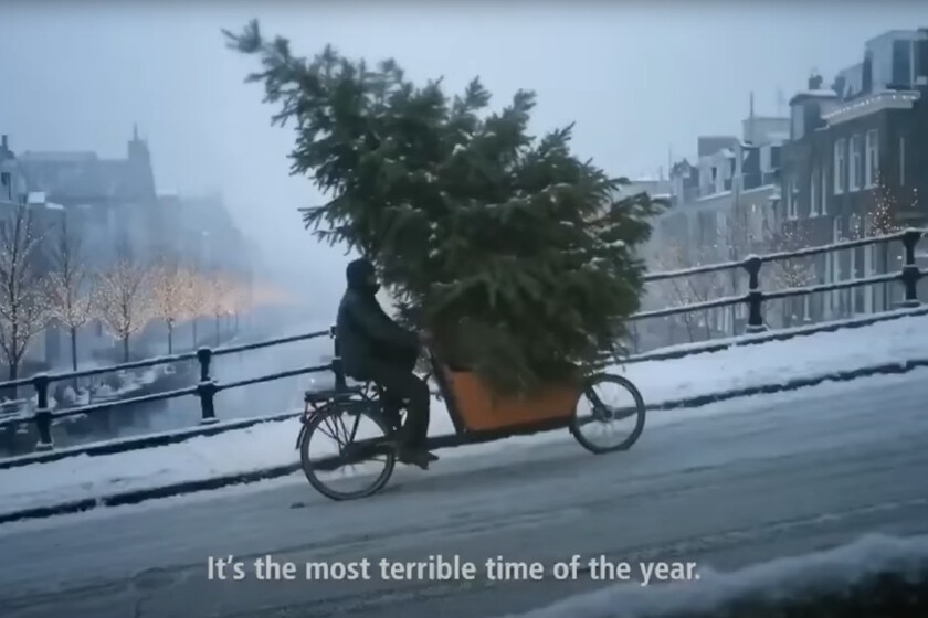 McDonald's no ha aprendido de Coca-Cola y ha presentado un anuncio navideño hecho con IA. Las reacciones han sido aún peores