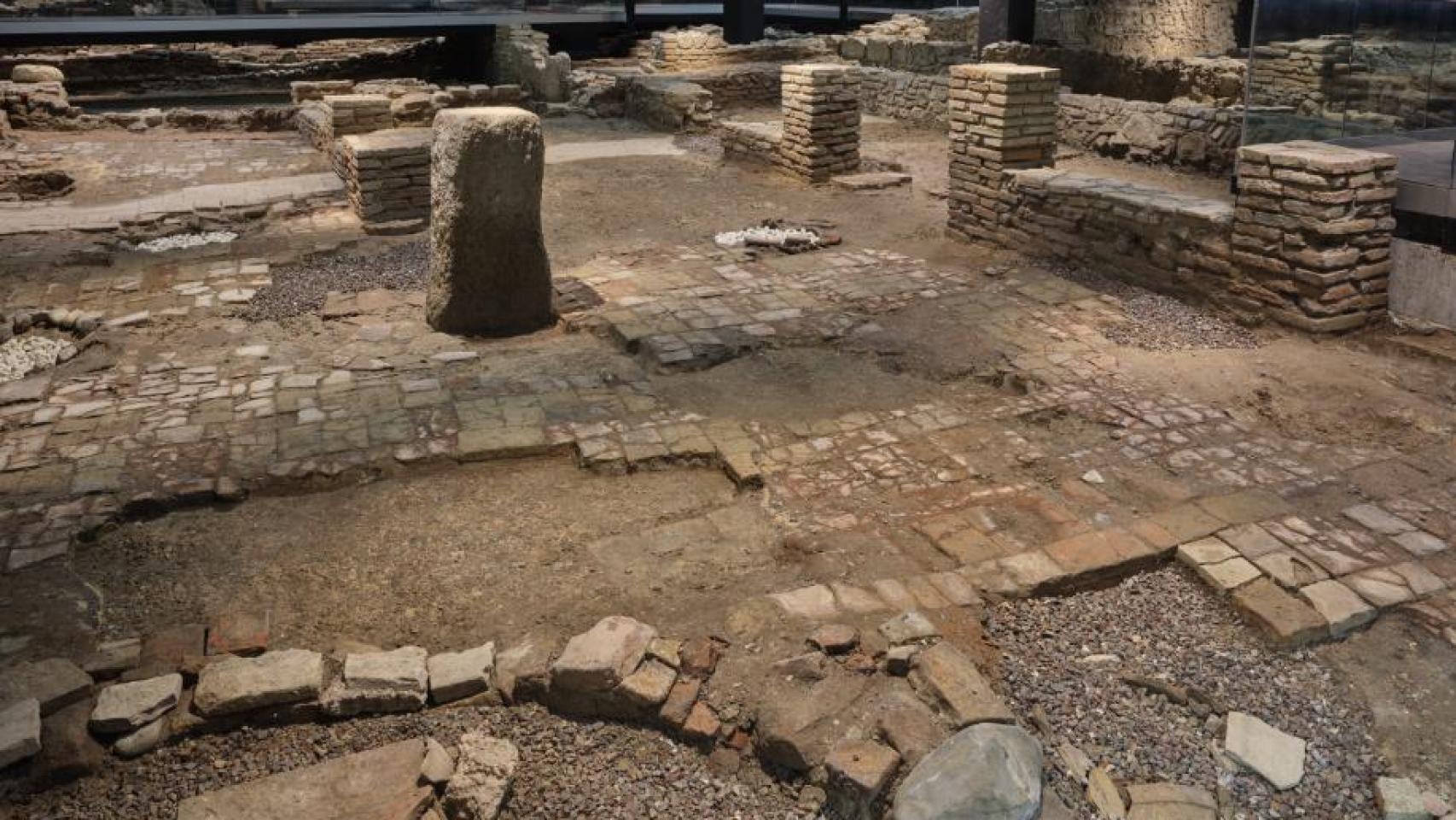 El tesoro oculto que se ha encontrado bajo el suelo del Museo Carmen Thyssen en Málaga sale a la luz