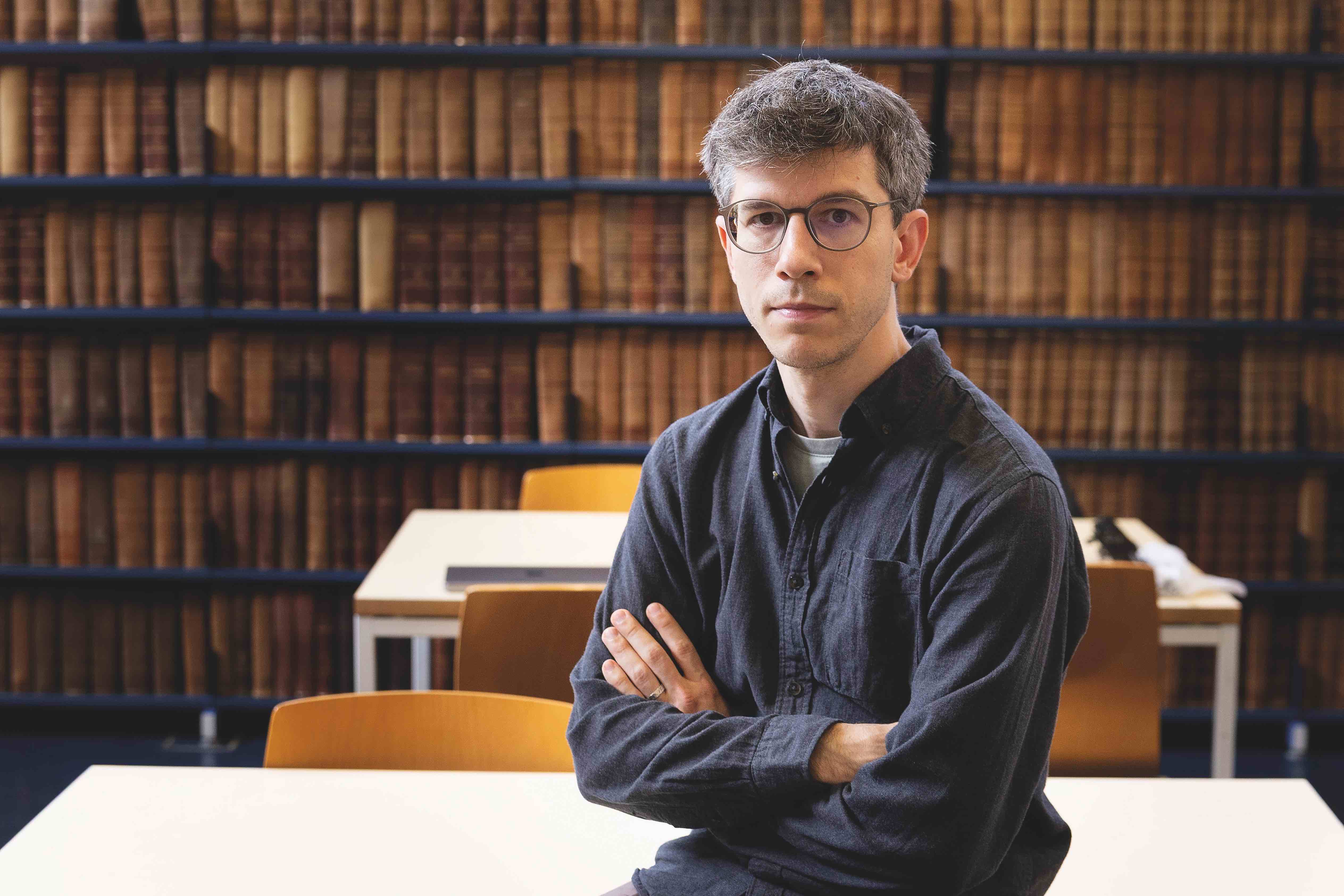 «La biofísica se inspira en las bandadas de estorninos; cómo interactúan es una genialidad evolutiva»