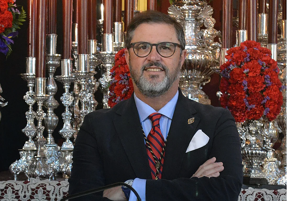 Enrique Sarria: «Siempre he tenido en la cabeza la posibilidad de que el Descendimiento salga el Sábado Santo»