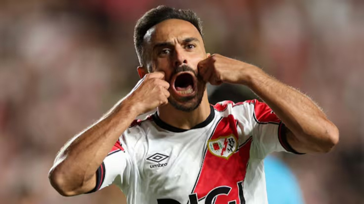 Álvaro García y las condiciones del Rayo: "En el tema de viajes nos tenemos que estar peleando casi siempre"