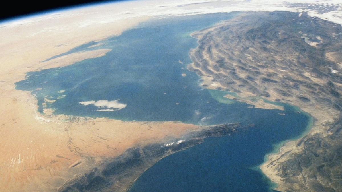 Así puede afectar el cierre del Estrecho de Ormuz a España