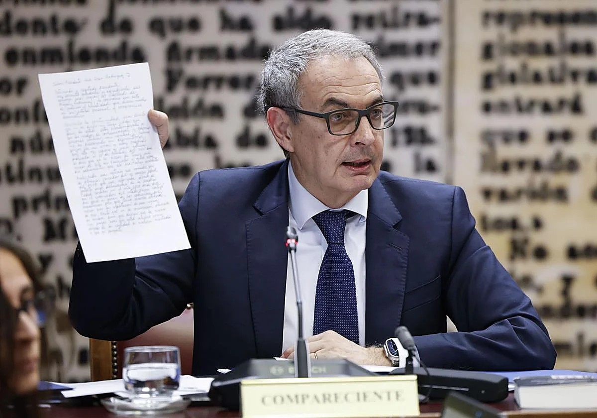 Maíllo: «Usted está pringado hasta el cuello»; Zapatero: «Son difamaciones»