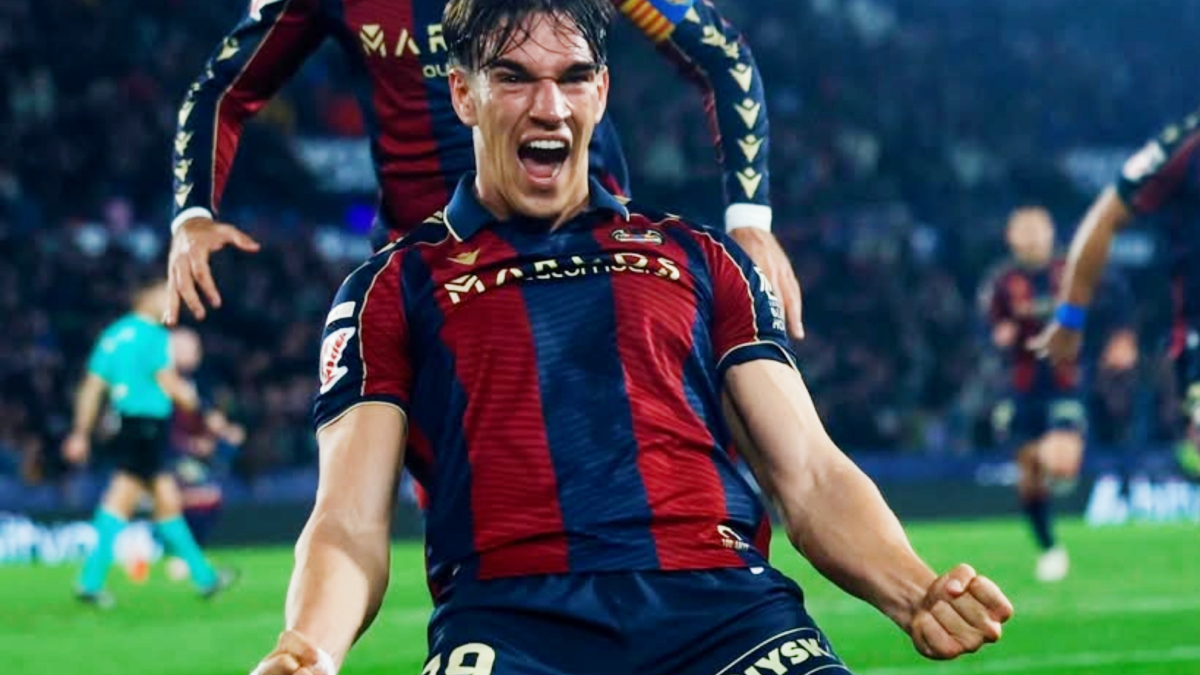 La extraña fórmula de Carlos Espí con el gol en el Levante: sus 10 dianas en Liga, ¡todas iguales!