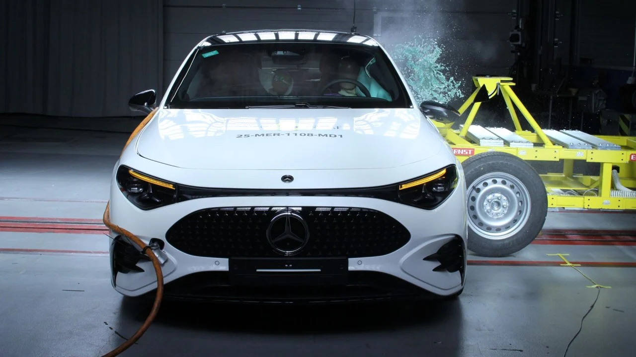 Cara y cruz para Mercedes CLA y Renault Clio o Alpine A390 en las últimas pruebas Euro NCAP, con resultados sorprendentes