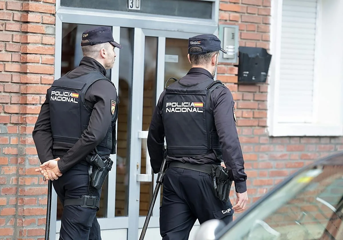 Pega a la camarera de un bar y termina sangrando en el suelo al ser agredido por cuatro personas en Valladolid