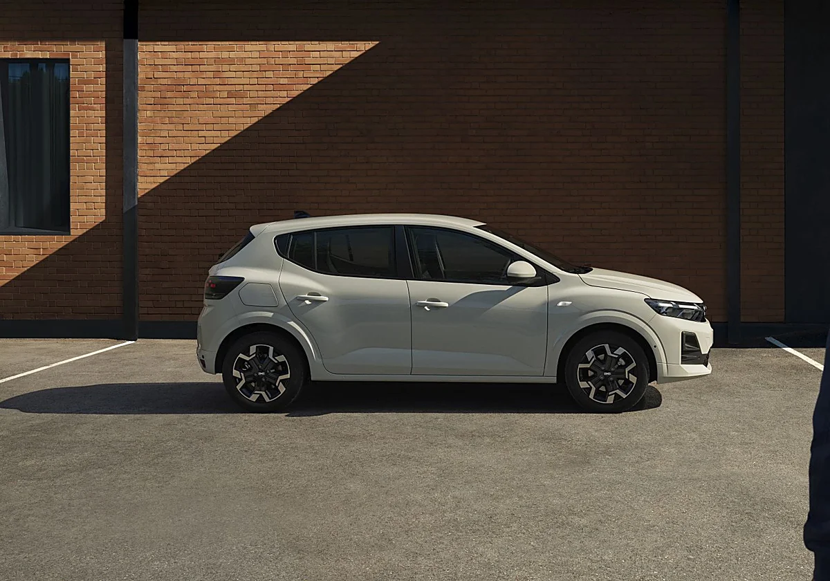 Los coches más vendidos: los híbridos conquistan España, pero un modelo sigue de líder