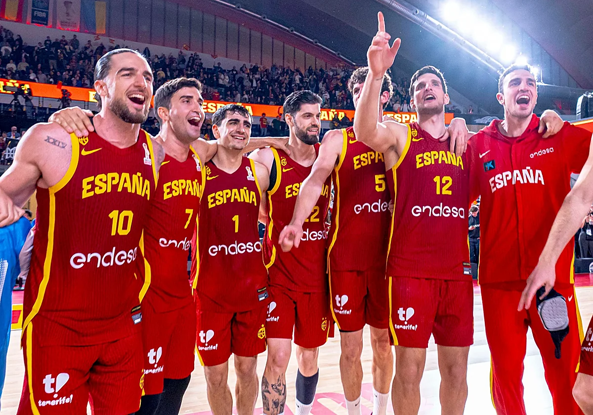 Francis Alonso, máximo anotador de una España que avanza hacia el Mundial