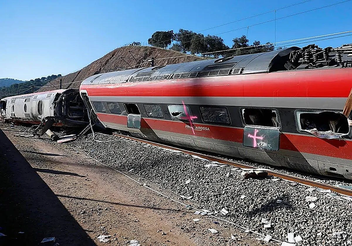 Andalucía train crash: Guardia Civil suspect document mnanipulation in fatality probe