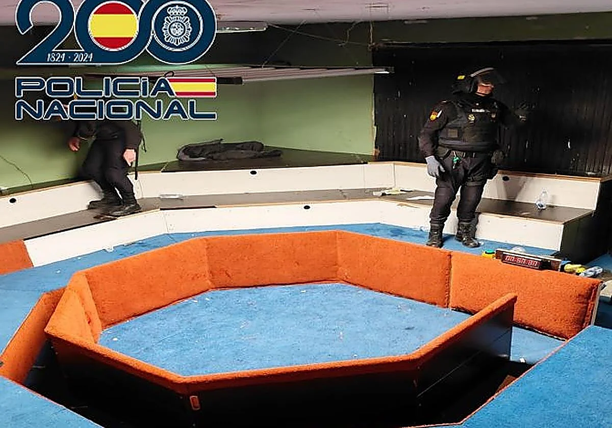 Police in Granada break up illegal cockfighting gang with drugs and weapons seized