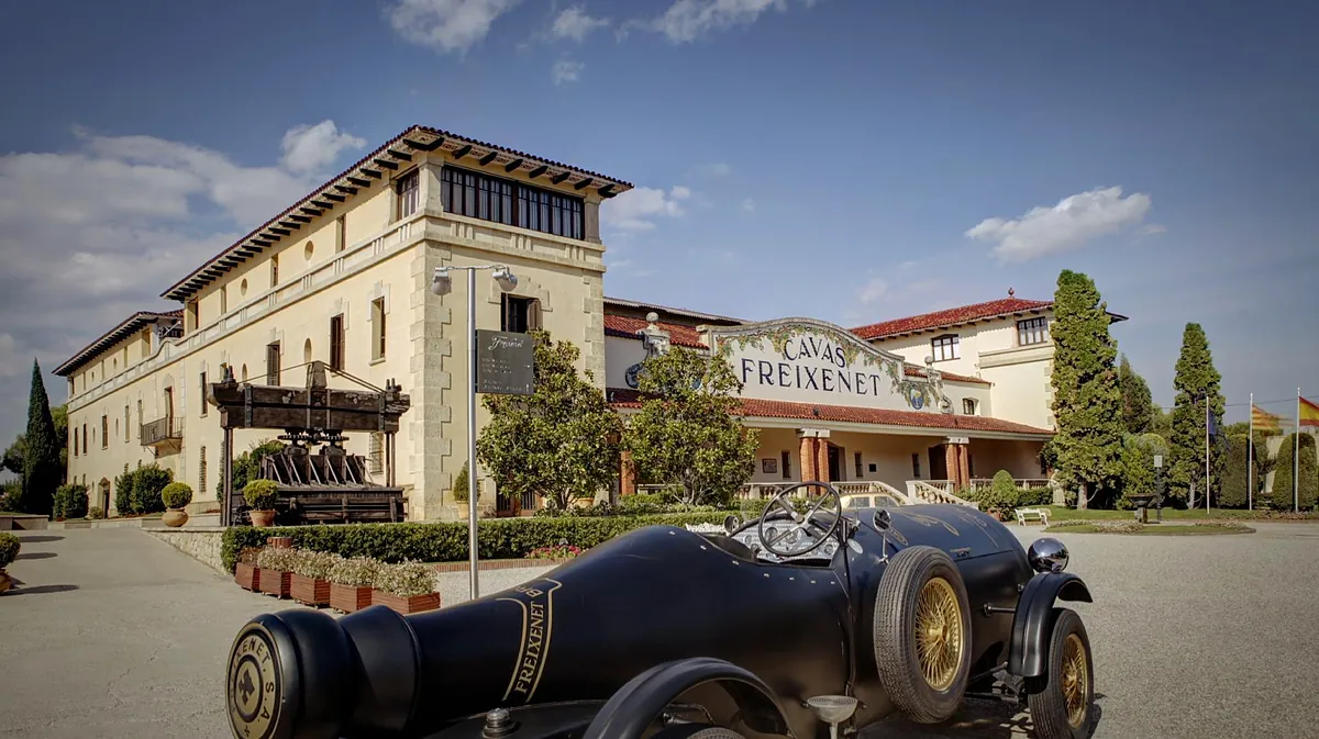 Henkell compra el 100% de Freixenet a la familia Ferrer y a José Luis Bonet