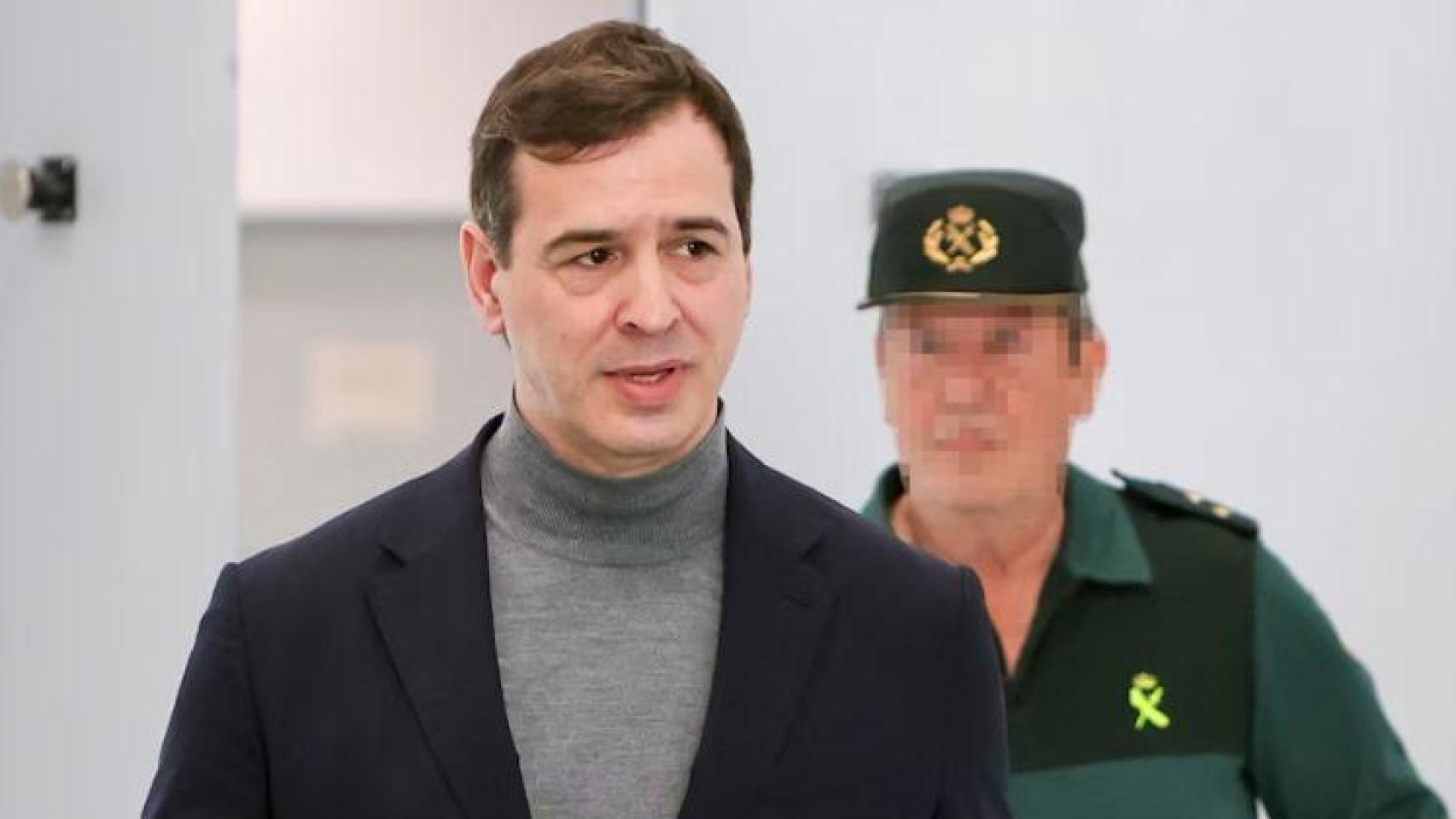 El hermano de Sánchez cobró 340.000 euros de la Diputación de Badajoz en los 9 años que estuvo contratado