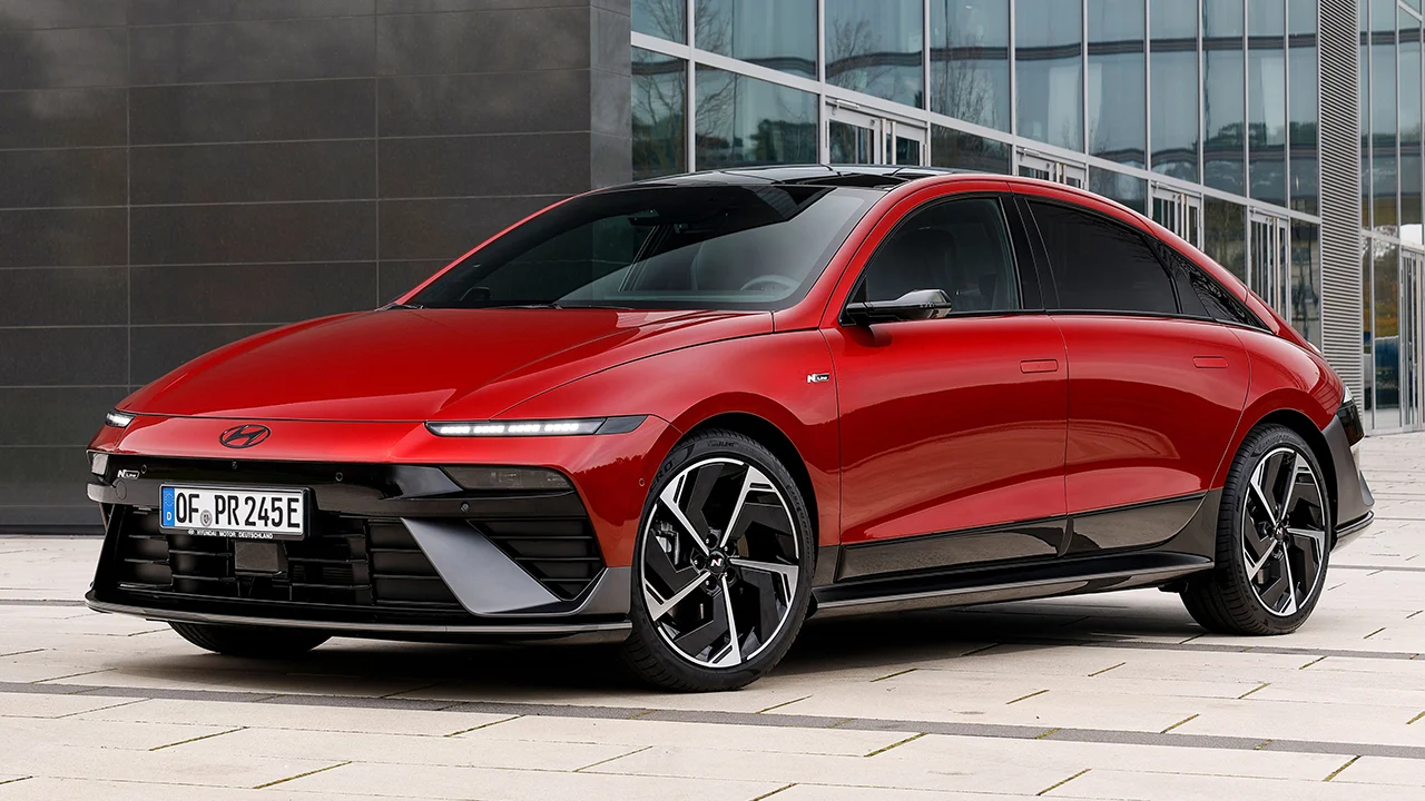 Con 9.700 € de rebaja el nuevo Hyundai IONIQ 6 es imbatible: precio de Tesla Model 3 y tamaño de Volkswagen ID.7