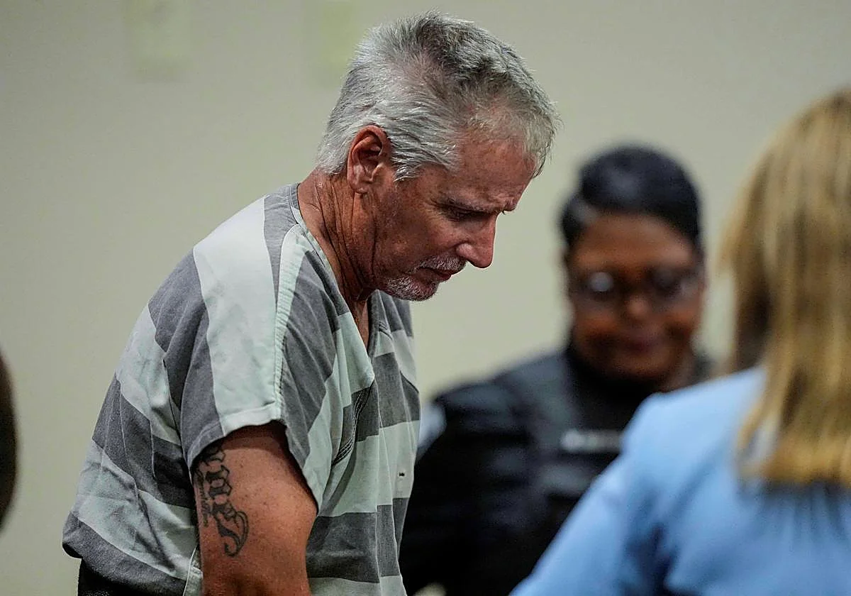 Sentencia histórica: condenado por asesinato el padre de un menor que mató a 4 personas en una escuela de EE UU