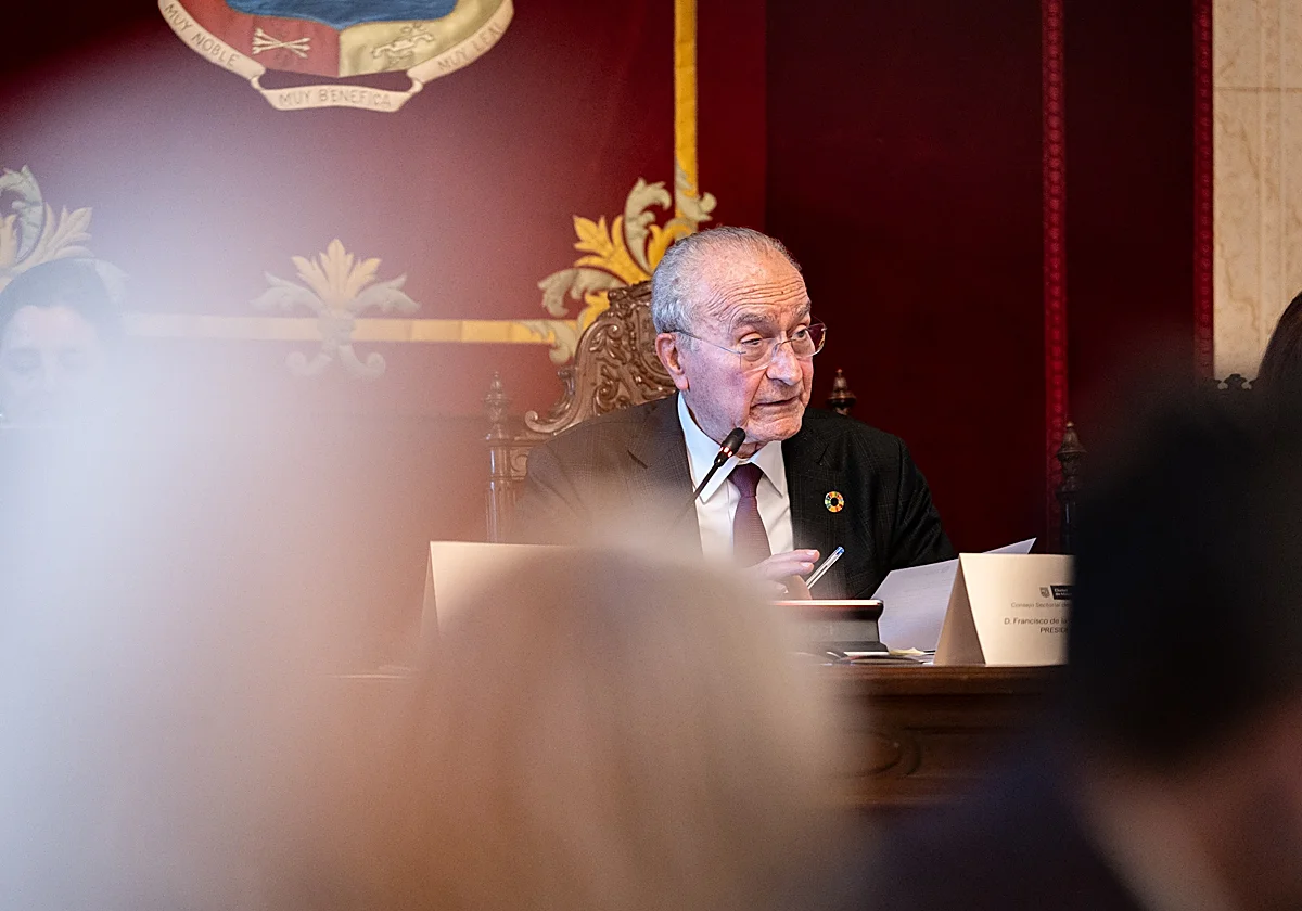 Paco de la Torre se retracta de su voto contra la regularización de migrantes: «Fue un error»