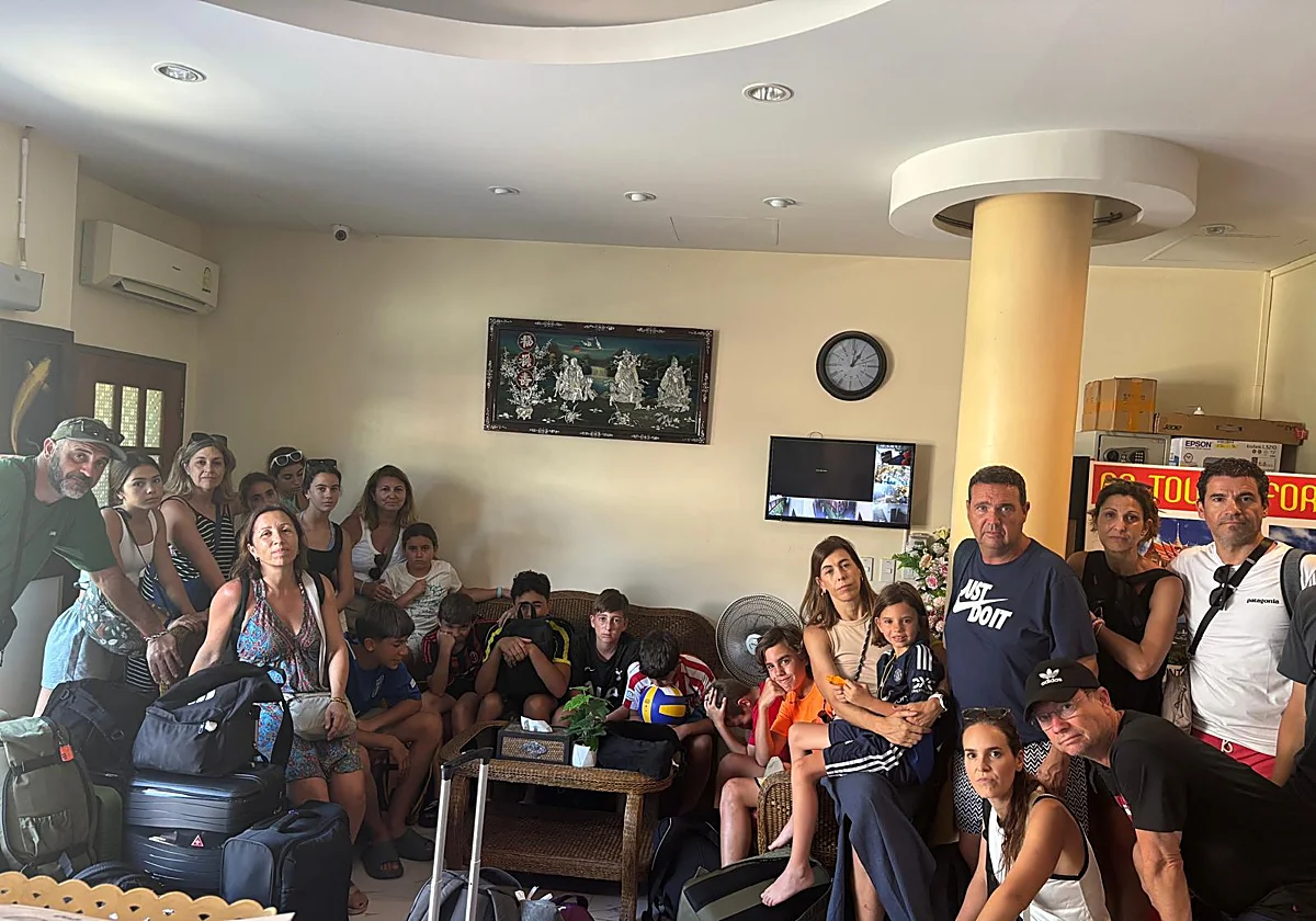 Los viajeros malagueños siguen sin fecha de vuelta: subirse a un vuelo comercial es casi imposible