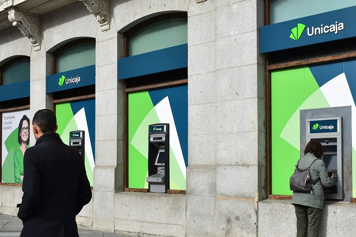 Unicaja impulsa el negocio fuera de balance