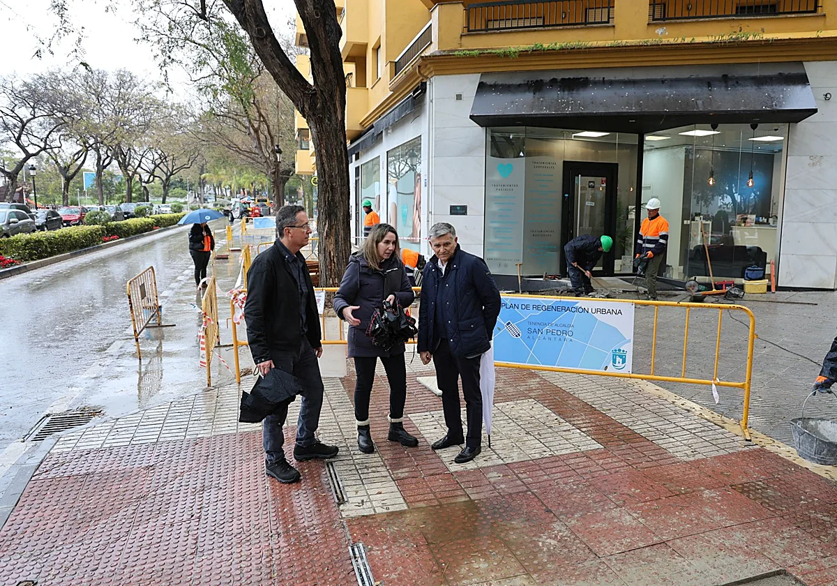 El Ayuntamiento mejorará la seguridad y la accesibilidad en la avenida Virgen del Rocío de San Pedro