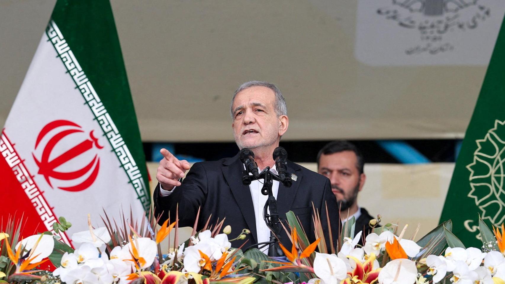 El presidente de Irán felicita a Sánchez por su postura ante las "agresiones" de EEUU e Israel: "Aún existen valores morales"