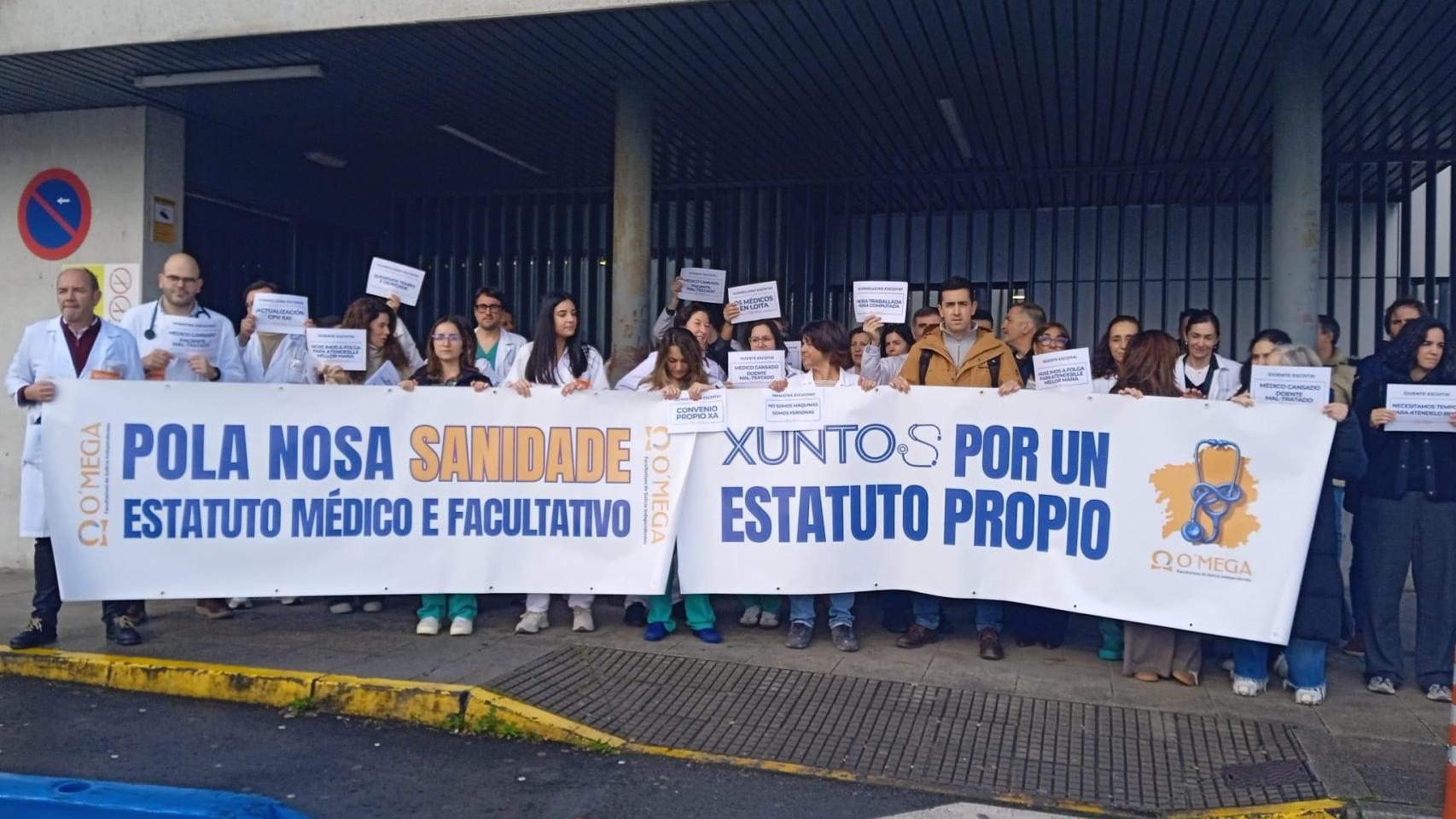 Más de 1.700 consultas suspendidas en el área sanitaria de A Coruña y Cee por la huelga médica