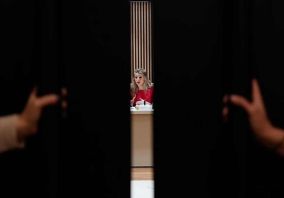 Trabajo descarta nuevas medidas y se remite «por el momento» al escudo laboral ante la guerra en Irán