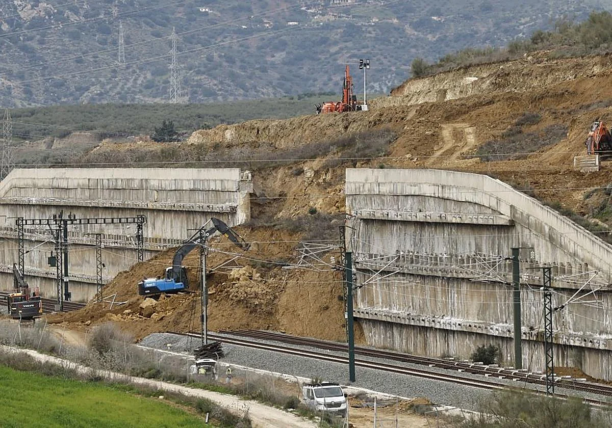 Malaga high-speed rail delay forces airlines and agencies to increase alternative transport options