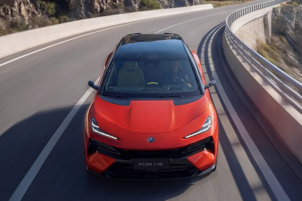 Lotus presenta el híbrido enchufable con mayor autonomía eléctrica del mercado