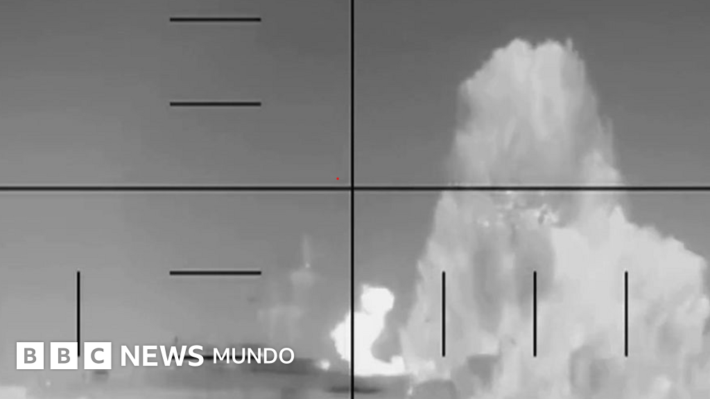 Un submarino de EE.UU. hunde un buque militar iraní en el océano Índico con más de 100 tripulantes a bordo, según el secretario de Defensa, Pete Hegseth