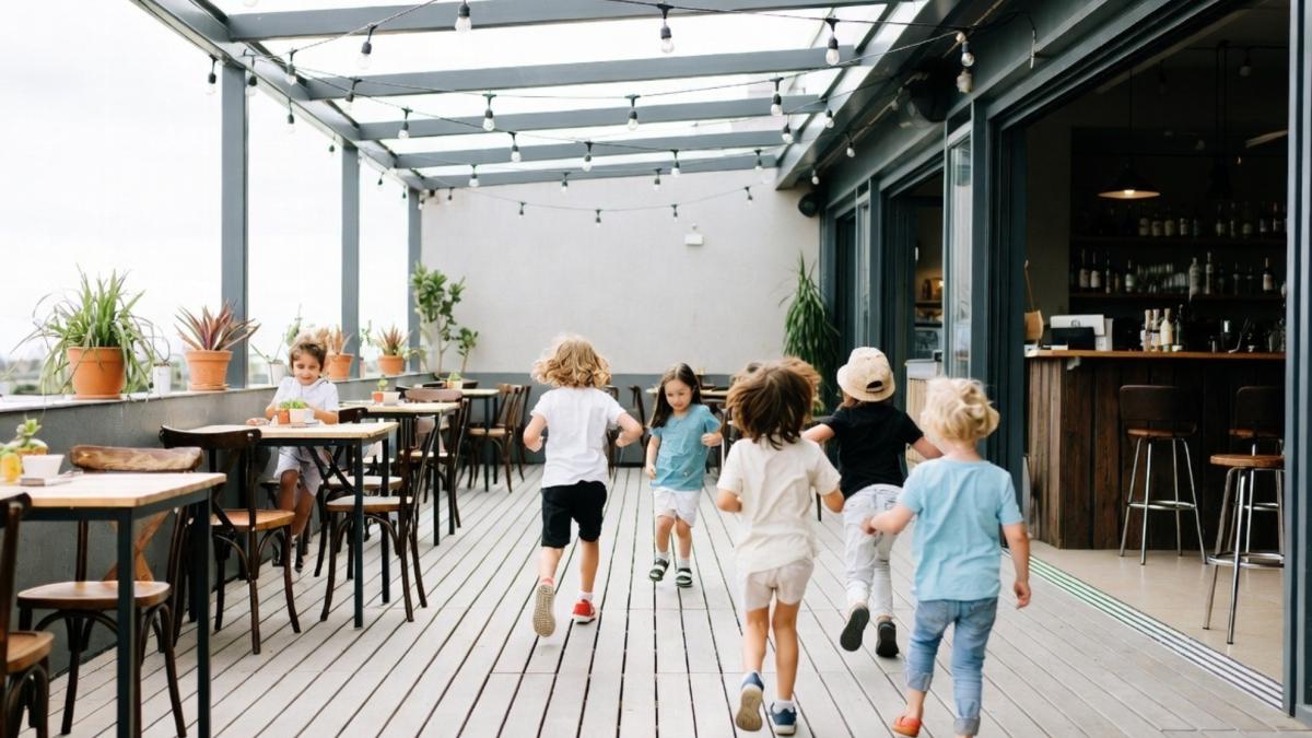 La sorprendente propuesta de un bar para acabar con los niños molestos: "Que luego les aguanten en casa”