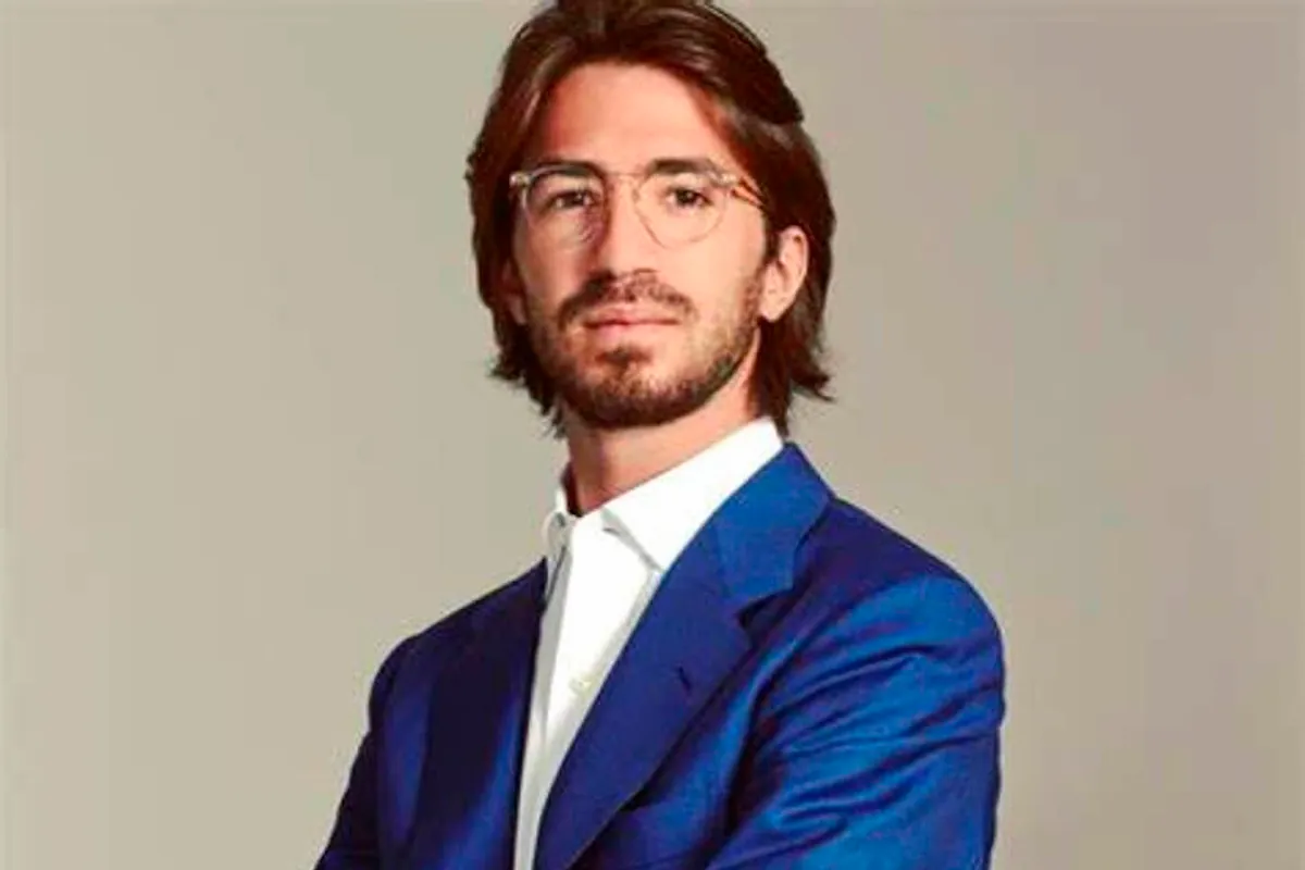 El heredero de EssilorLuxottica busca un acuerdo multimillonario para adquirir las participaciones de sus hermanos