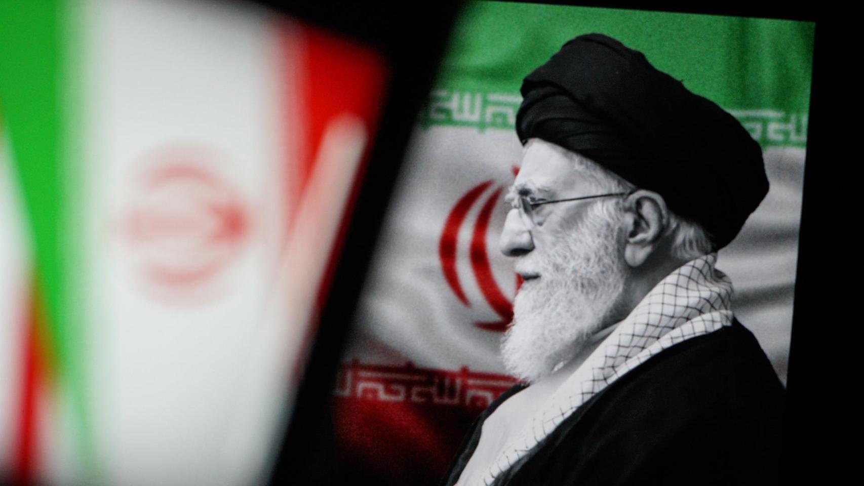 Objetivo, asesinar a Jamenei: el plan secreto de la unidad 'Amán' del Mossad que vigiló 24 años al ayatolá hasta matarlo