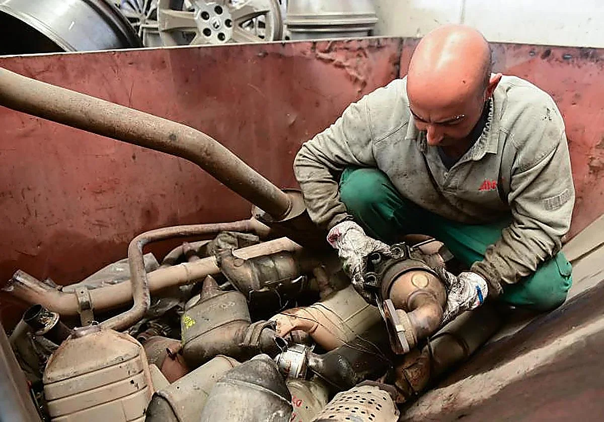 Nueva oleada de robos de catalizadores de vehículos en Valencia