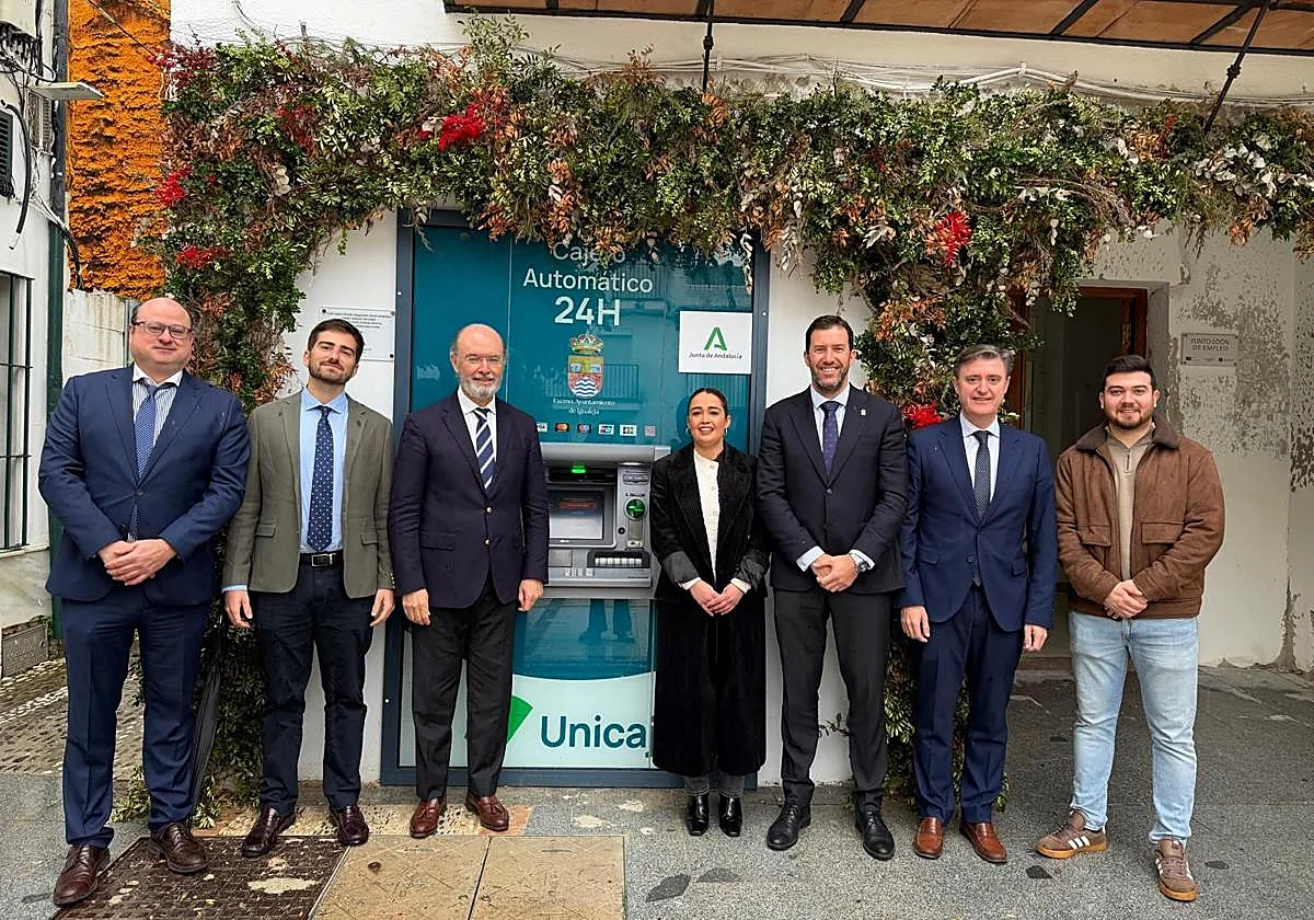 La Junta de Andalucía amplía su red contra la exclusión financiera con un cajero en Igualeja
