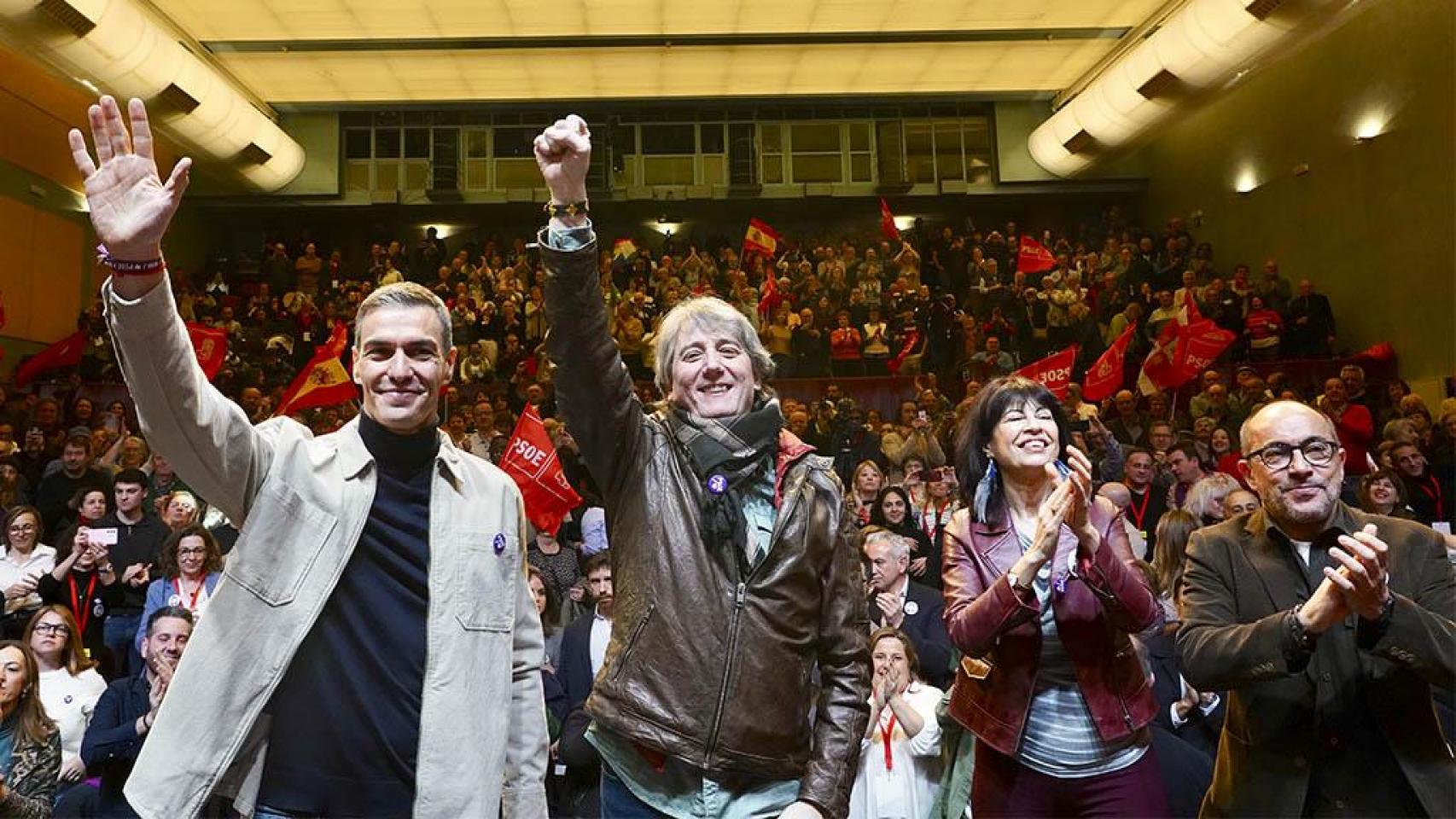 Sánchez dice que empresas y trabajadores pagarán el precio de la guerra que "apoya" Feijóo: "Nosotros les protegeremos"