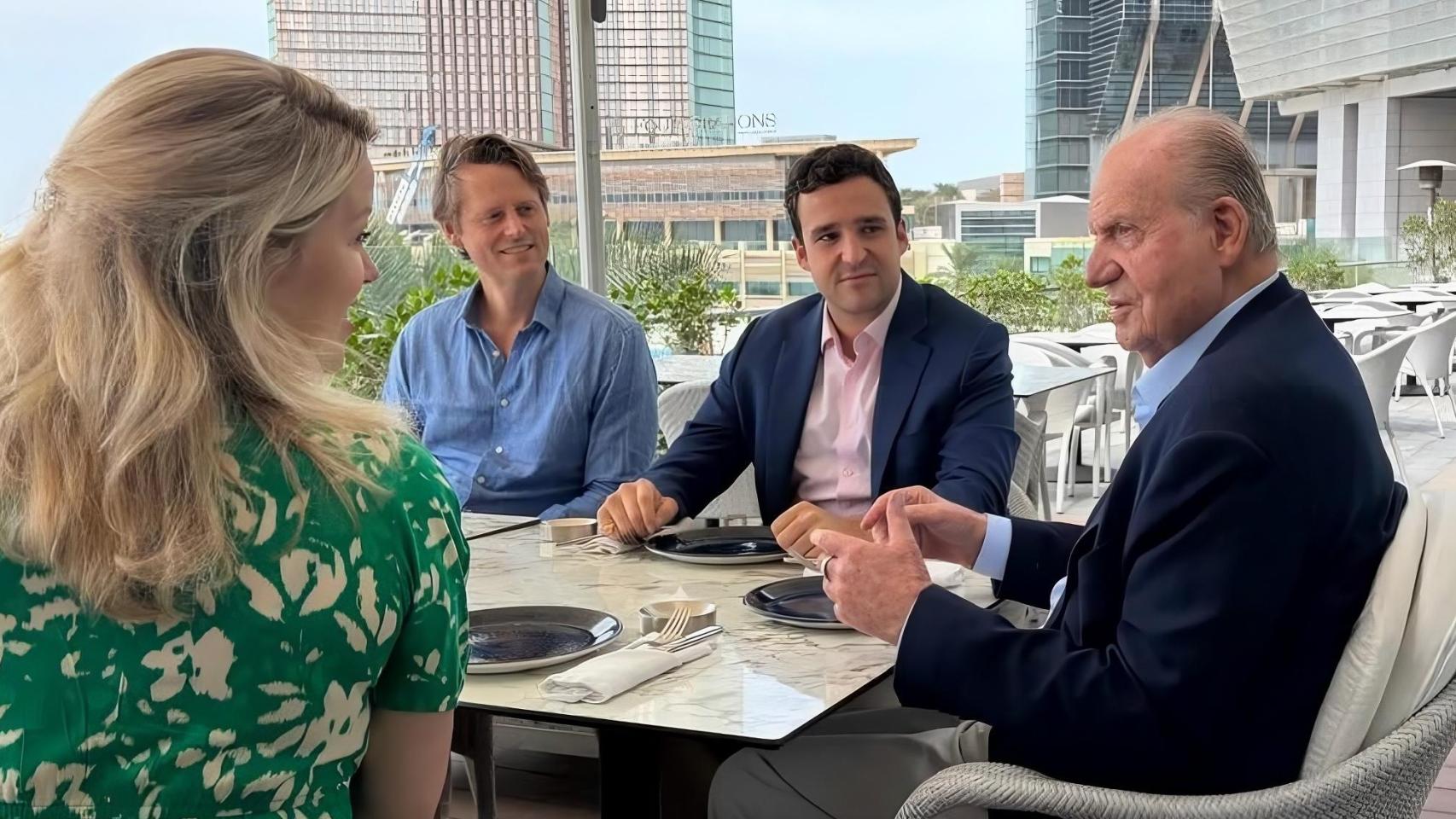 El rey Juan Carlos suspende su viaje a España para participar en las regatas de Sanxenxo por la guerra en Oriente Medio