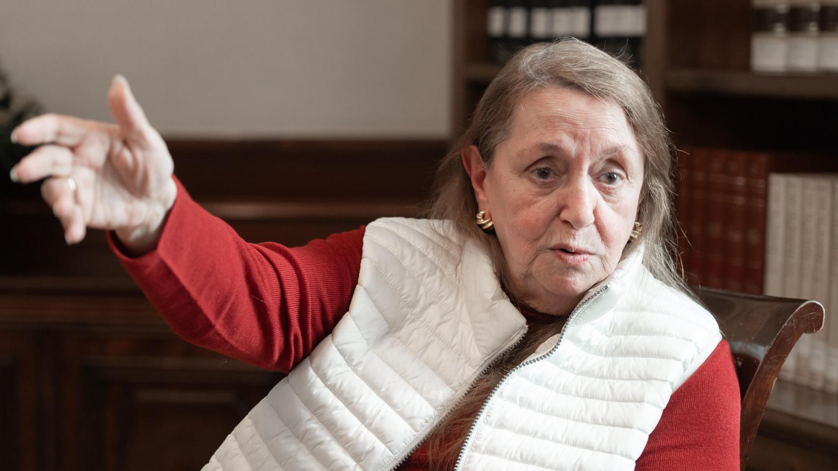 Amelia Valcárcel, feminista del PSOE: "El 'no a la guerra' es como decir 'no al cáncer'. El problema es qué haces si la guerra existe"