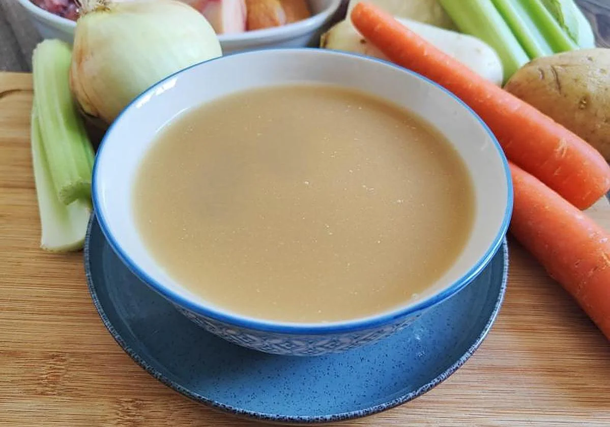 Facua analiza una treintena de caldos de pollo y descubre que algunos tienen menos de un 1% de su ingrediente estrella