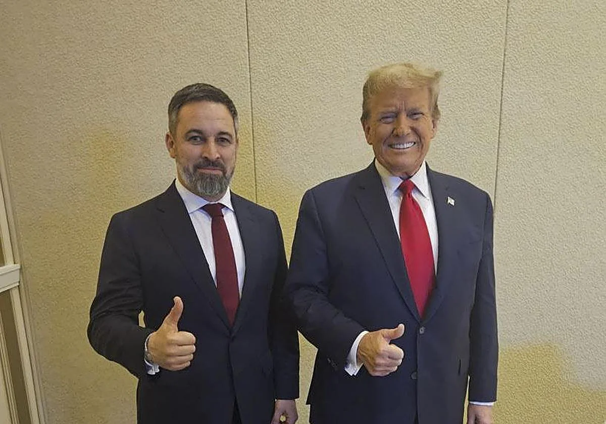 Vox hace equilibrios para adaptarse a su complicado «amigo americano»